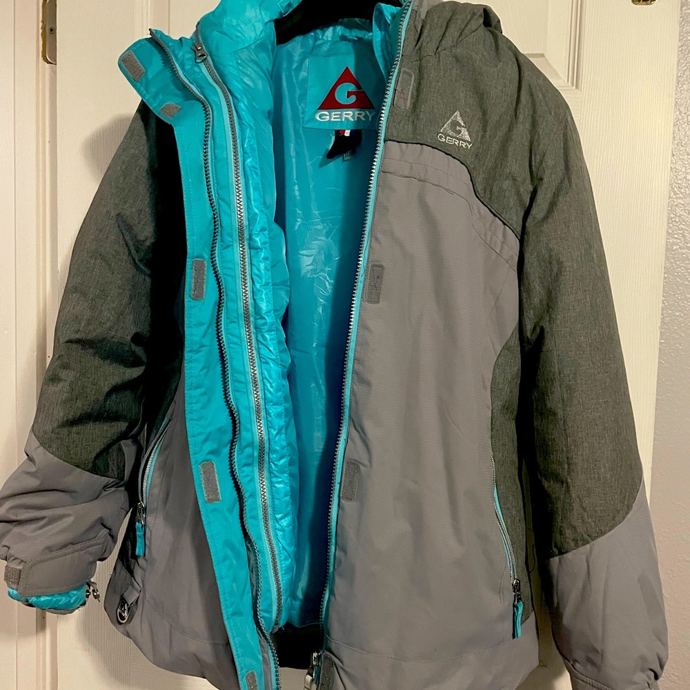 Ski/snow coat